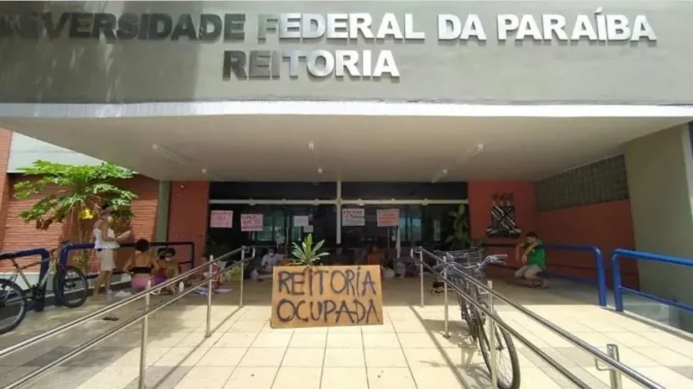 10nov2020-reitoria-da-ufpb-ocupada-1605025159055_v2_900x506